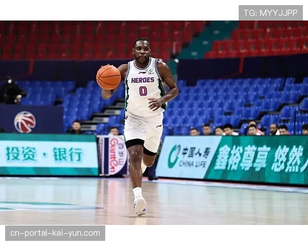 山东蜜獾布兰顿-杨贡献22分7助攻 全面数据难救主